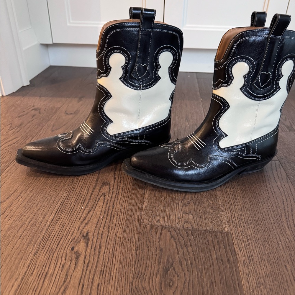 GANNI Black & White Short Cowboy Boots size 39